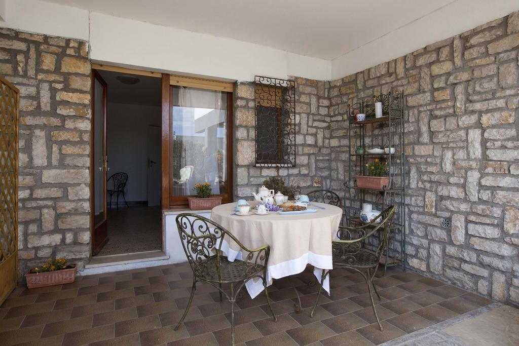 Un Ospite A Fontania Bed and Breakfast Γκαέτα Δωμάτιο φωτογραφία