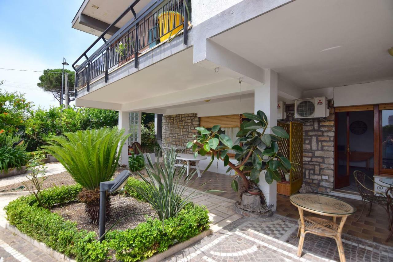 Un Ospite A Fontania Bed and Breakfast Γκαέτα Εξωτερικό φωτογραφία